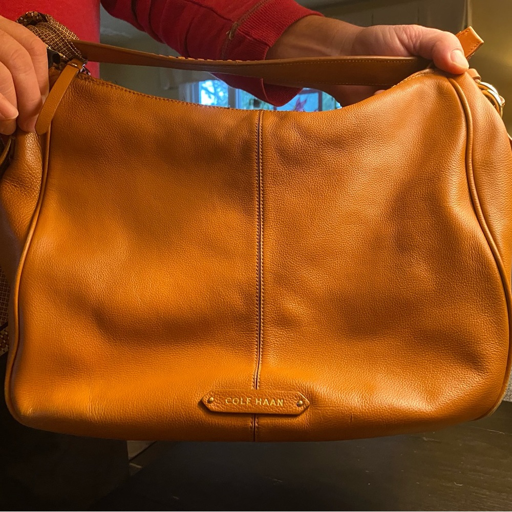 Cole Haan leather purse, excellent condition